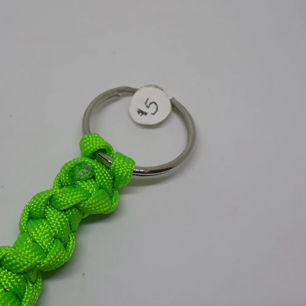 550 paracord keychain
